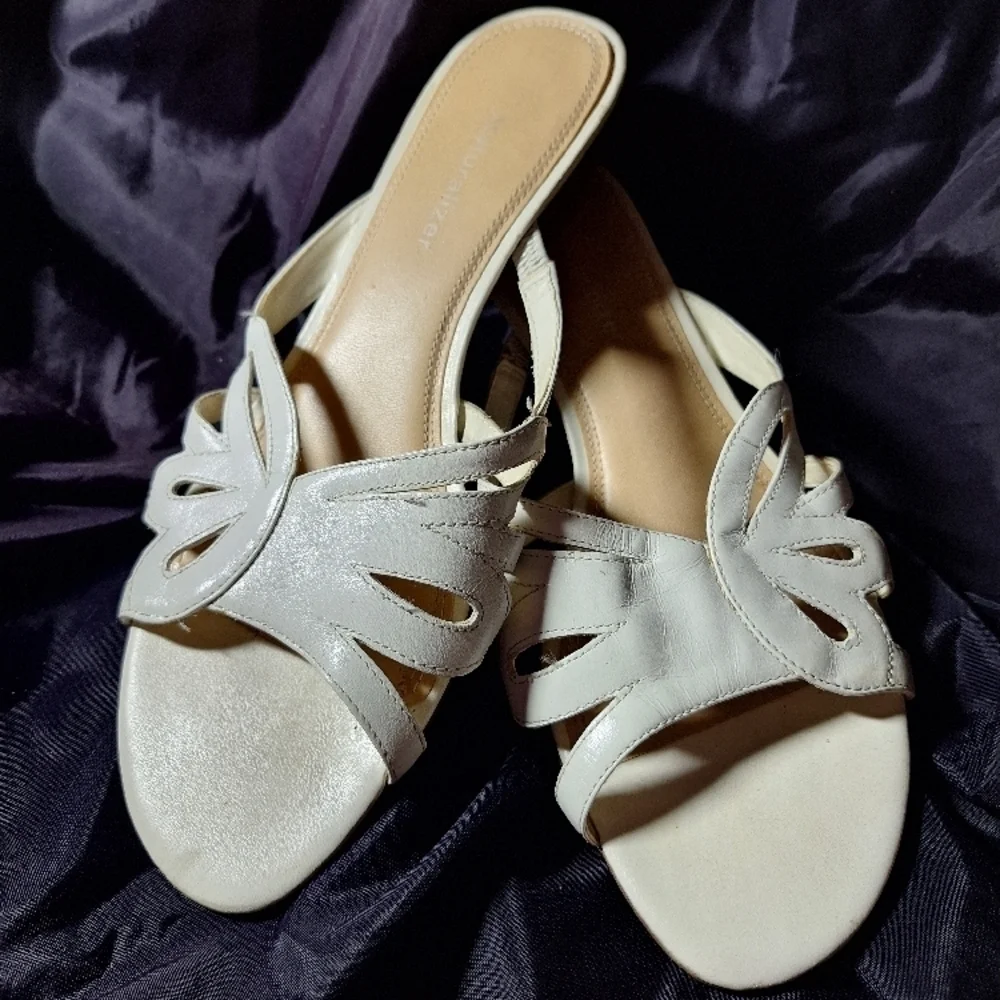 Naturalizer Women's White 8M Sandals